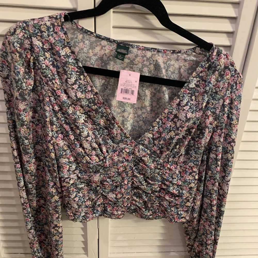 TARGET WILD FABLE CROP TOP SCRUNCH DEEP V NECK